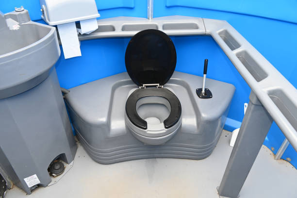 Best Portable toilet rental cost  in Osgood, IN